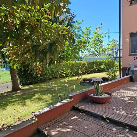 King'S House Apartment Roletto Exterior photo