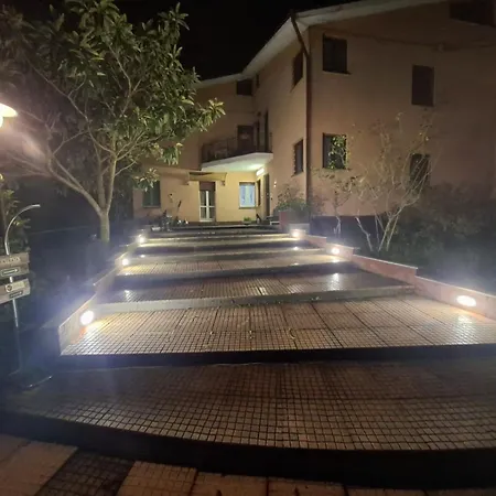 King'S House Apartment Roletto Exterior photo